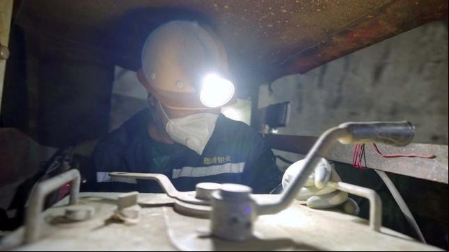 Arbeiter in Bergwerk