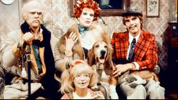 Oder die "Klimbim"-Familie: v.l.: Wichart von Roell, Elisabeth Volkmann, Horst Jüssen, vorn: Ingrid Steeger.