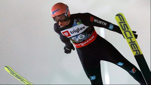 Bild: dpa/Darko Bandic Der deutsche Skispringer Karl Geiger Dezember 2020
