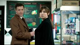 Eine neue Frauenleiche gibt Inspector Peter Fielder (William Houston) und seiner Assistentin Christy McMarrow (Sarah Quintrell) Rätsel auf.