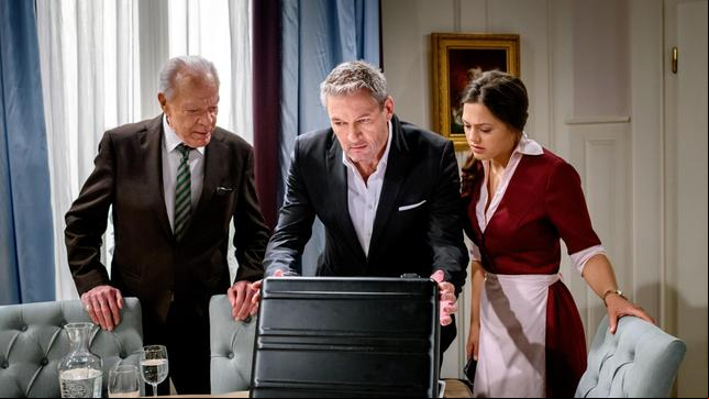 Was ist in dem Koffer? (mit v.l.n.r.: Dirk Galuba, Dieter Bach, Katharina Scheuba).